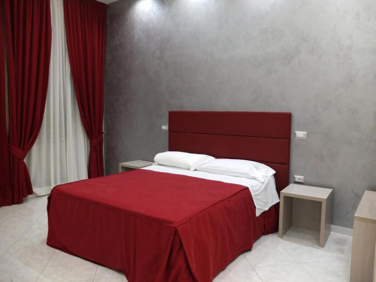 Guest Planet Hotel โรม ภายนอก รูปภาพ