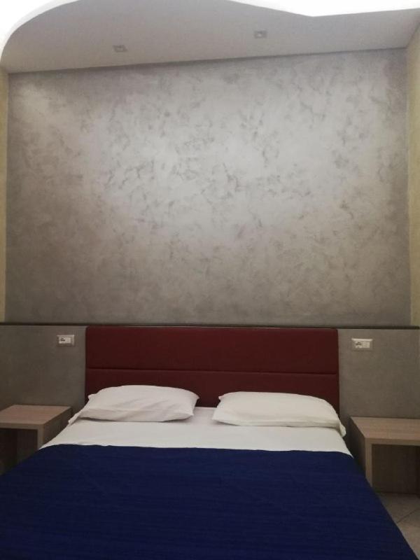 Guest Planet Hotel โรม ภายนอก รูปภาพ